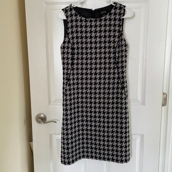 Tahari Houndstooth Sheath Dress | Size 2, Black & White, Gently Used - Picture 1 of 3